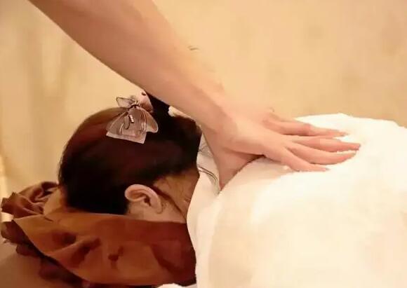 调节人体机能的按摩方法